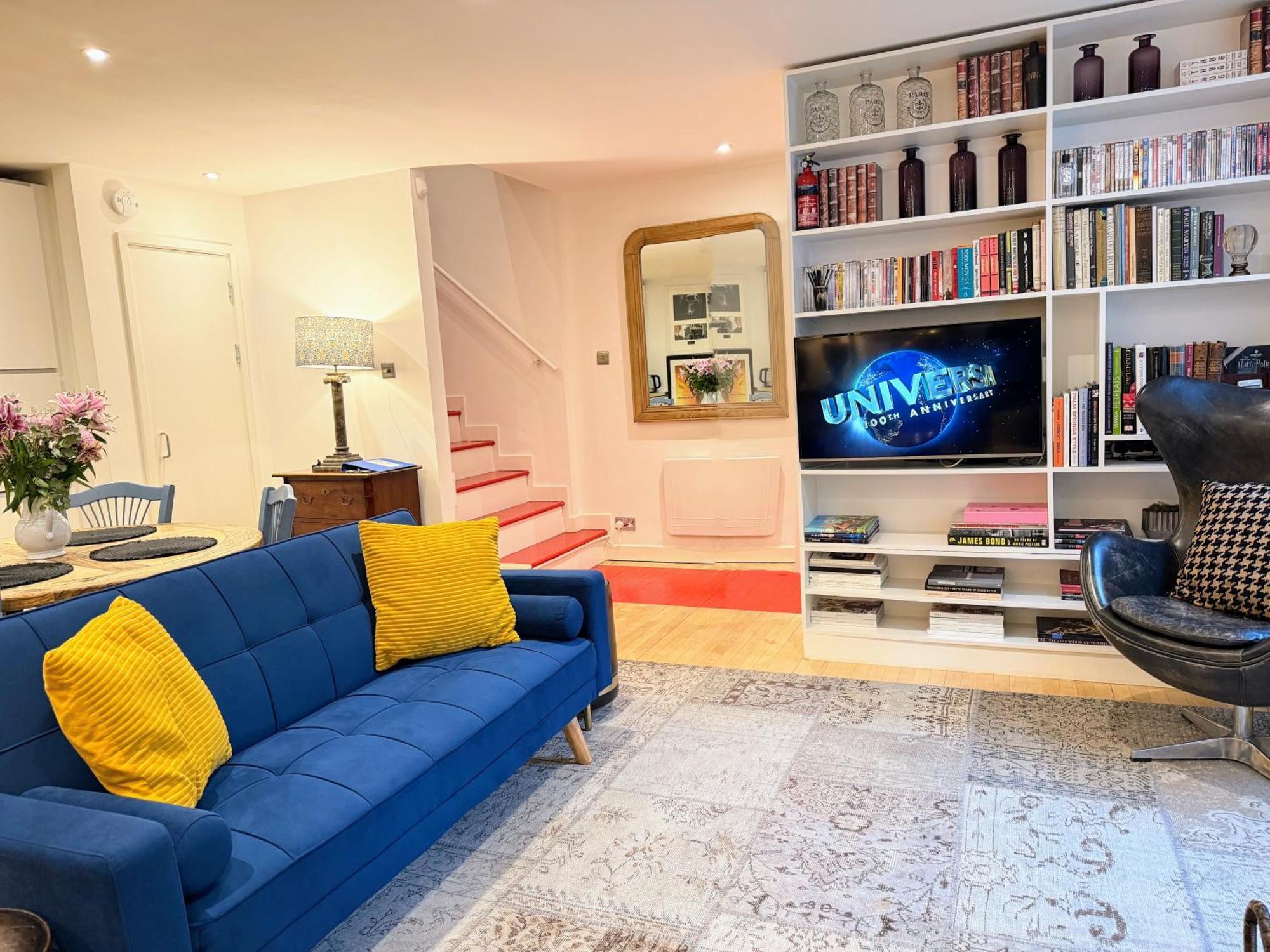 Spacious West End Duplex Apartment, W1 Central Londen Buitenkant foto
