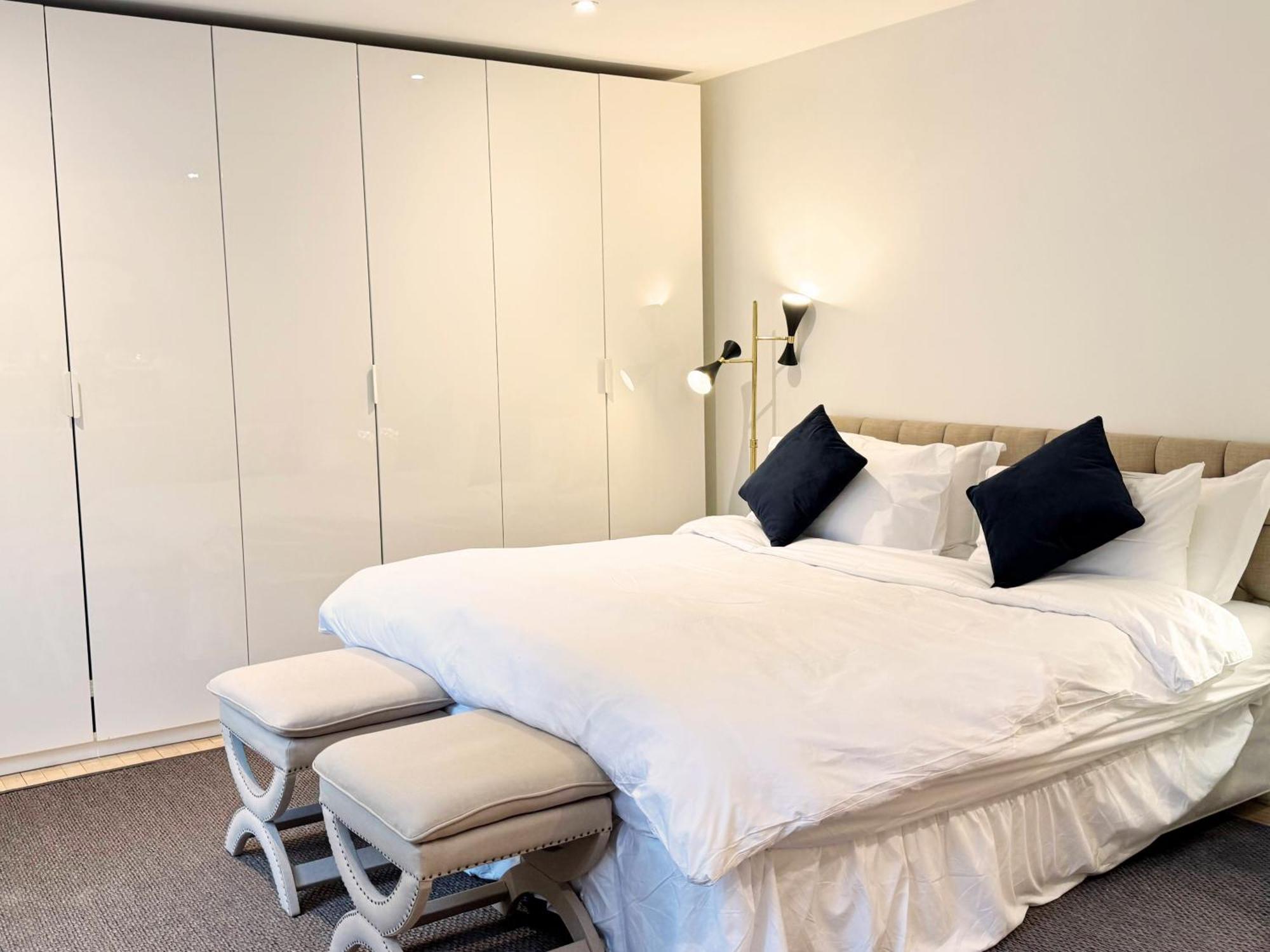 Spacious West End Duplex Apartment, W1 Central Londen Buitenkant foto